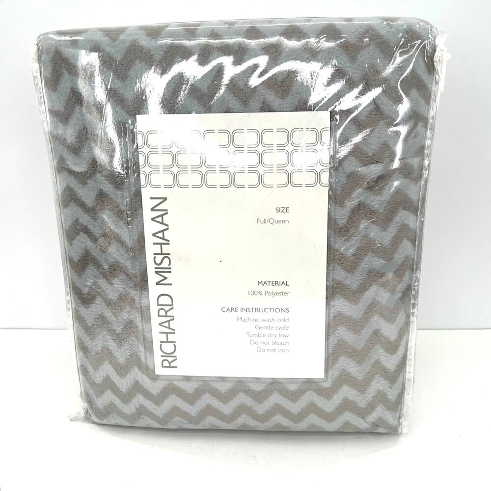 Richard Mishaan Queen / Full fleece zigzag chevron soft plush blanket